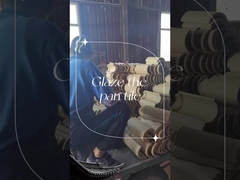 Le glaçage rouge de fer se transformera en belles carreaux de toit de couleur après une température élevée