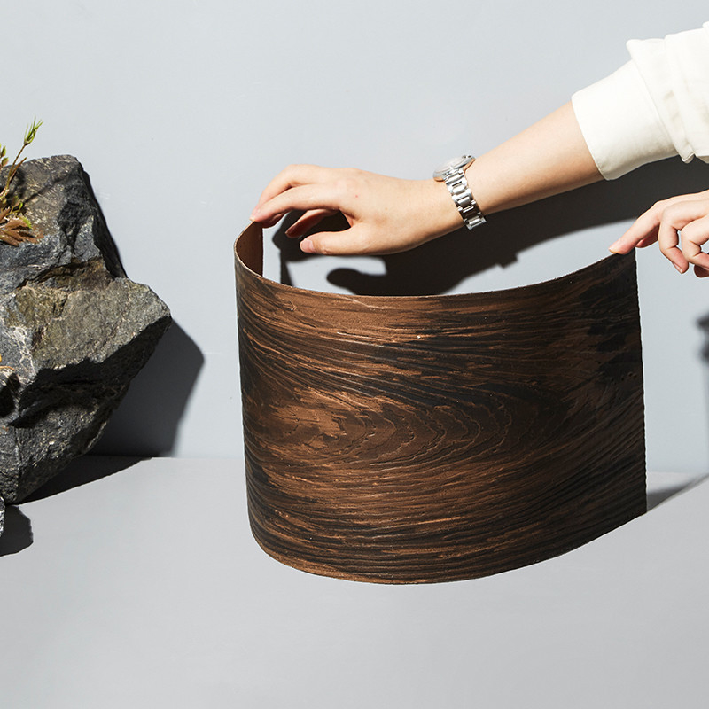En dehors d'en céramique imitez le bois le mur flexible qu'extérieur couvre de tuiles le matériel décoratif de construction