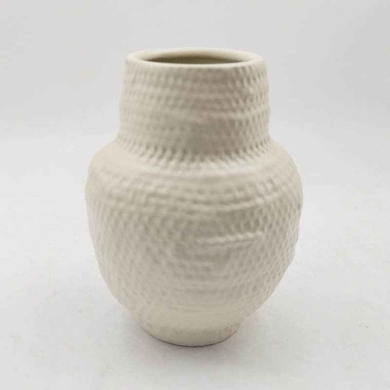 Vases de fleurs en céramique et en porcelaine sur mesure pour la décoration intérieure