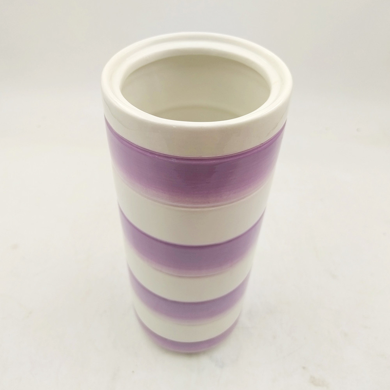 Vases décoratives modernes minimalistes Taille personnalisée pour une grande pièce de luxe Vase de fleurs en céramique blanche conçue pour le salon