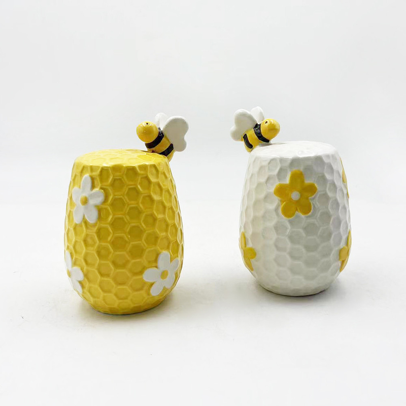 Flower and Bee Ceramic Salt and Pepper Shaker Pour les accessoires de cuisine Décoration de maison