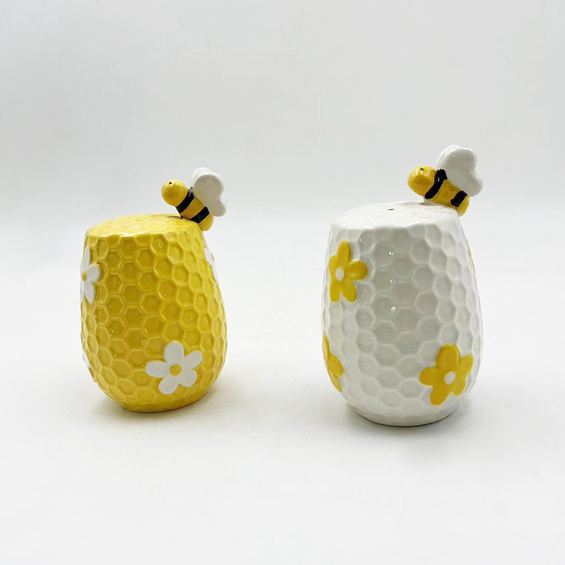 Flower and Bee Ceramic Salt and Pepper Shaker Pour les accessoires de cuisine Décoration de maison