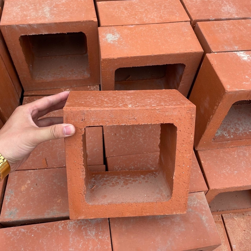Terracotta naturel en terre cuite rouge Blocs creux Jaali Carreaux pour revêtement de mur Briques à vent Taille 200X200 mm Modèle carré