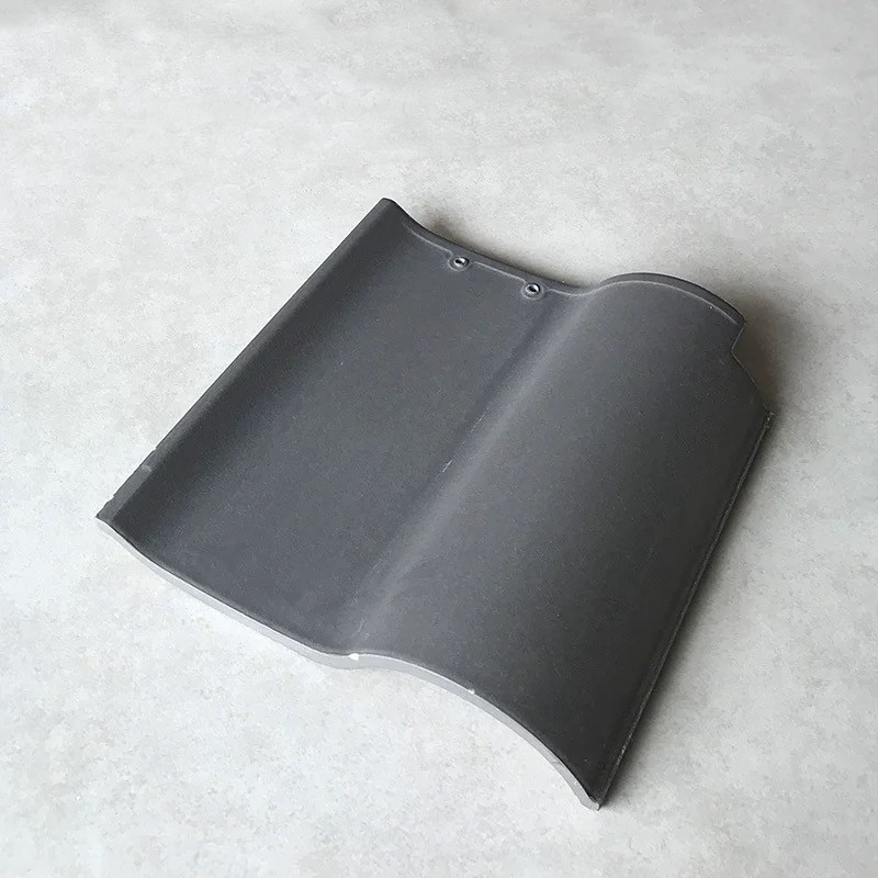 Carreaux de toit en céramique espagnol en forme de S Couleurs de teinte terrestre Villa résistante aux intempéries