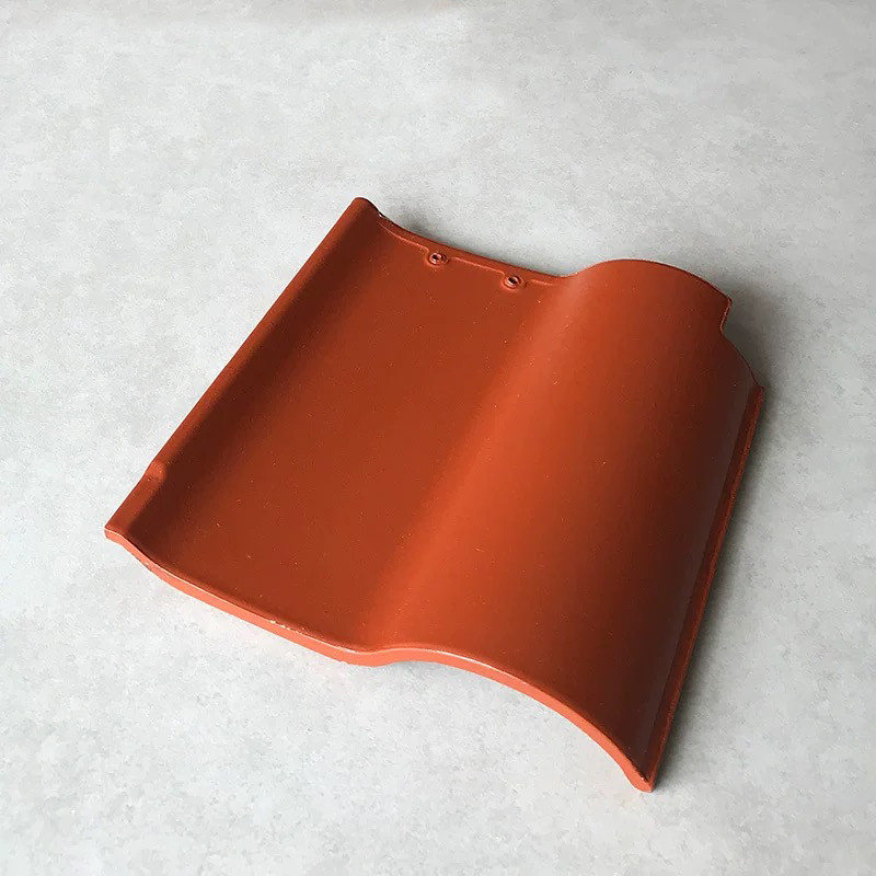 Carreaux de toit en céramique espagnol en forme de S de haute qualité en céramique rouille rouge idéal pour les toits en pente