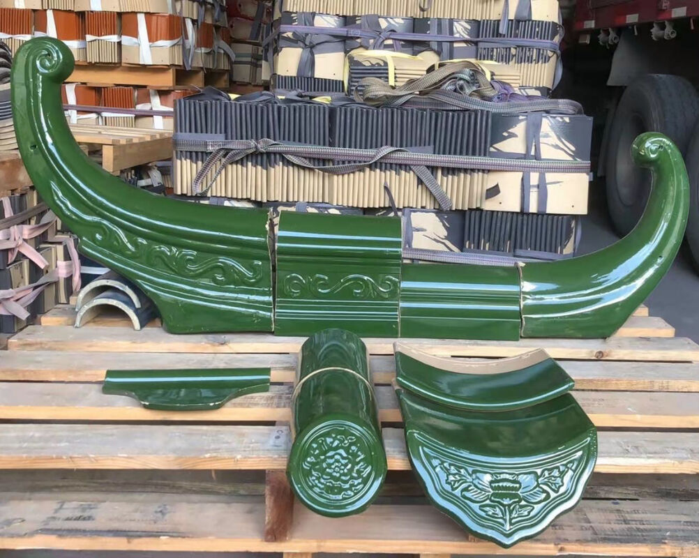 Tuile de toit vernissée verte chinoise en jade, tuile vernissée en argile faite à la main, ignifuge et étanche pour temple asiatique et villa