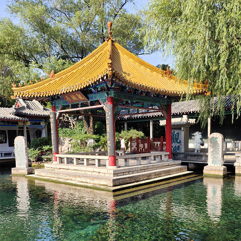 Carreaux en verre de style chinois traditionnel Carreaux de toits en céramique brillants pour jardin Architecture de paysage Temple Pavillon de la maison de thé Centre culturel culturel