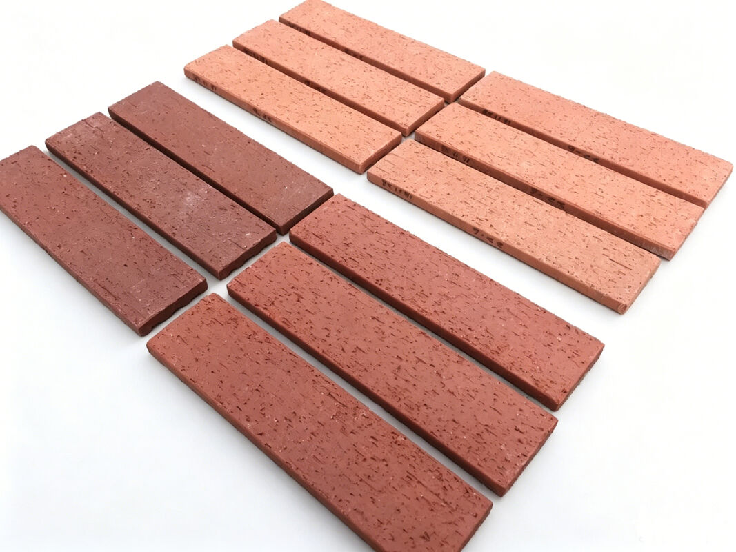 Carreaux en brique mince en argile rouge pour les murs extérieurs, revêtement de jardinage, paysage et décoration de bâtiments