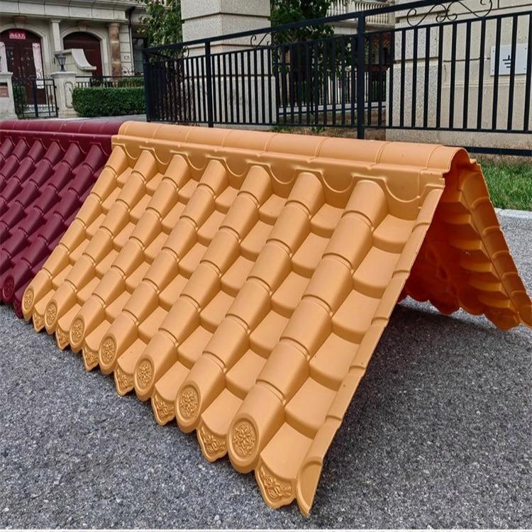 PP synthétique légère bande de capuchon de crête asiatique résistant aux intempéries jaune et rouge et noir toit pour les murs de pavillon et de jardin